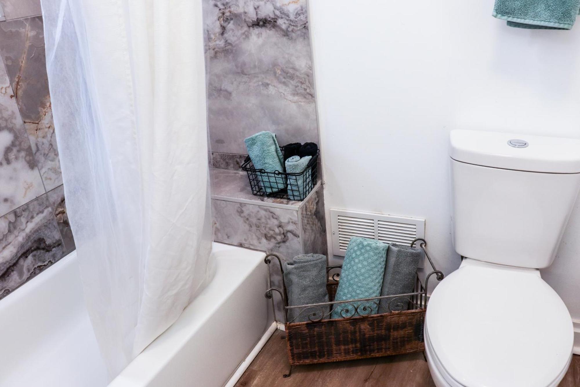 Downtown Retreat - 2Br Oasis Apartment Columbus Luaran gambar